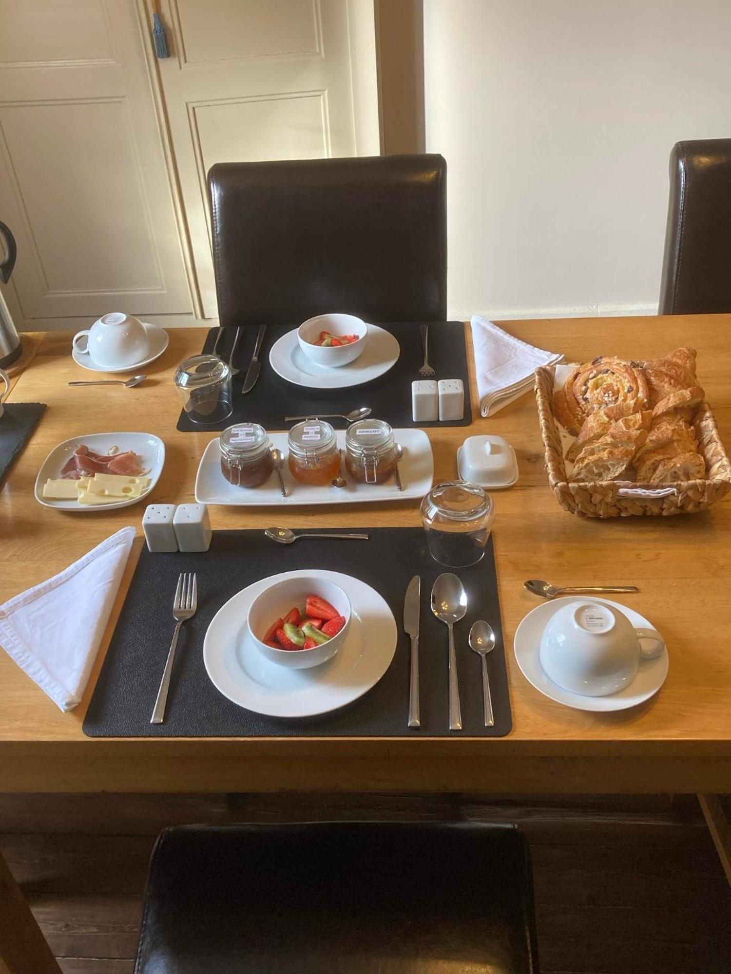 Le Patio Chambres Et Tables D'Hotes La Tour-Blanche Экстерьер фото