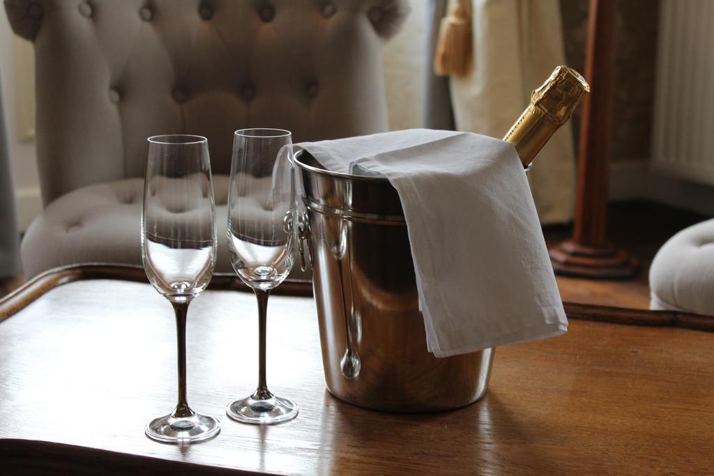 Le Patio Chambres Et Tables D'Hotes La Tour-Blanche Экстерьер фото